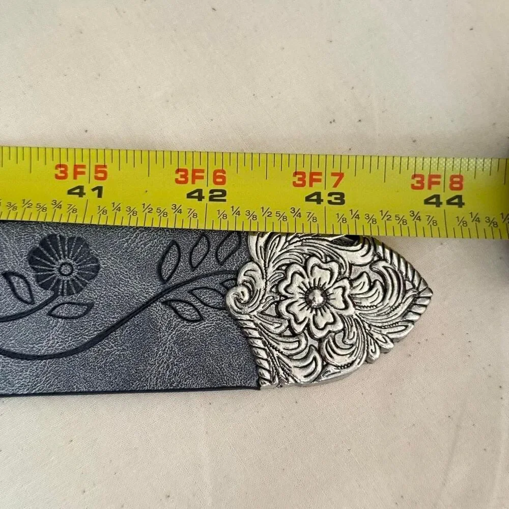 y2k style grey american western floral silver accent boho belt